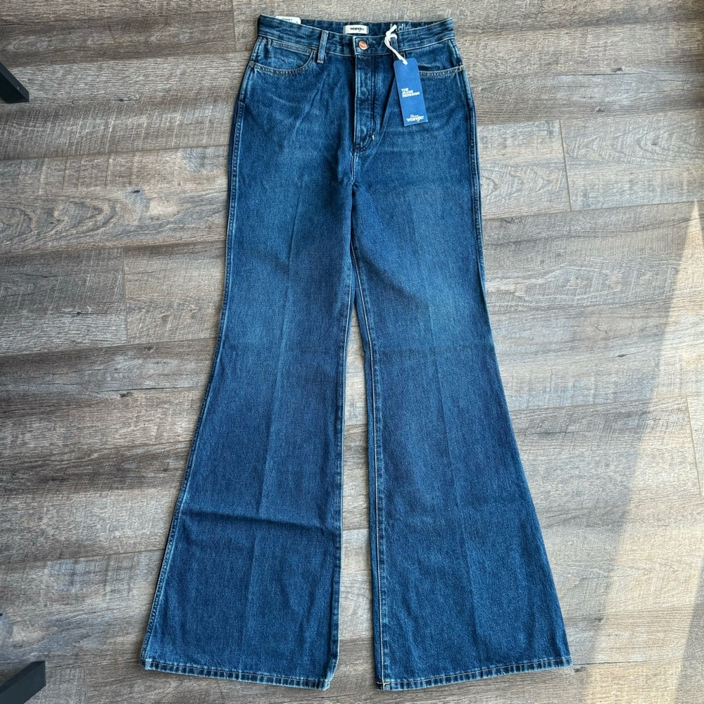 NWT Wrangler Dark Blue Flare Jeans (note flaw in pics)